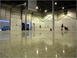 บริการ ขัดมัน-เงาพื้นคอนกรีต ขัดพื้นหินขัดเก่า แก้ปัญหา พื้นปูน หลุดร่อน ยุ่ย เป็นฝุ่นผง